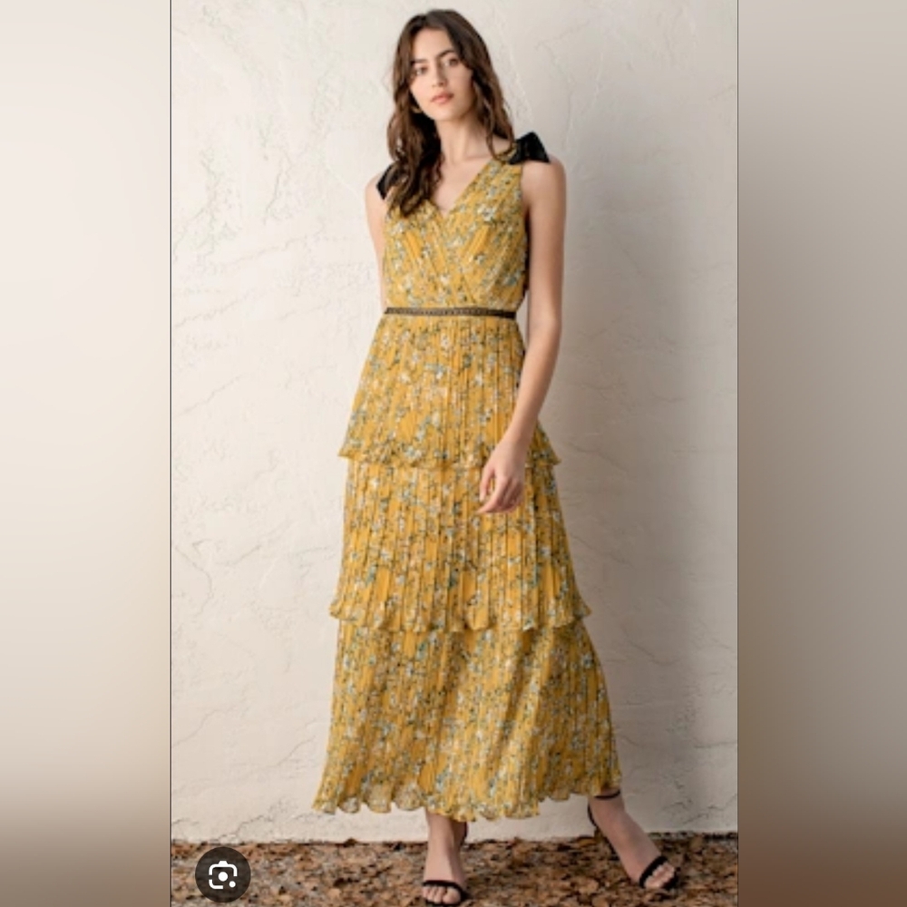 Lulus Floral Yellow Maxi Dress Size Small